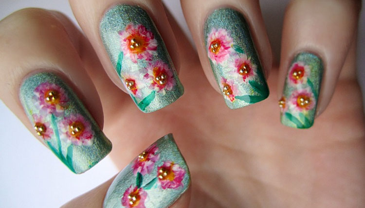 flowery-nail-design