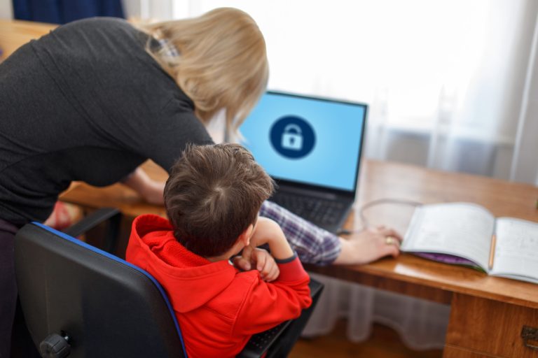 The Guide That Makes Setting up Parental Controls on Your Devices Easy
