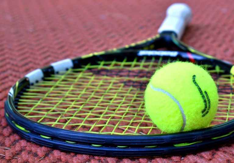 5 Tips for Buying Tennis Equipment